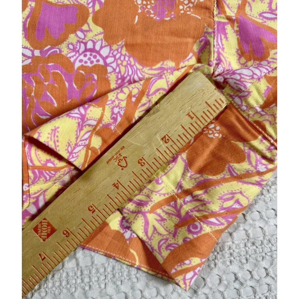 Lilly Pulitzer Originals Shorts Size 8 Starfruit Yellow Hen House Print EUC (B7)